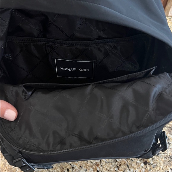 New - Michael Kors Jet Black Men's Backpack - Picture 4 of 8